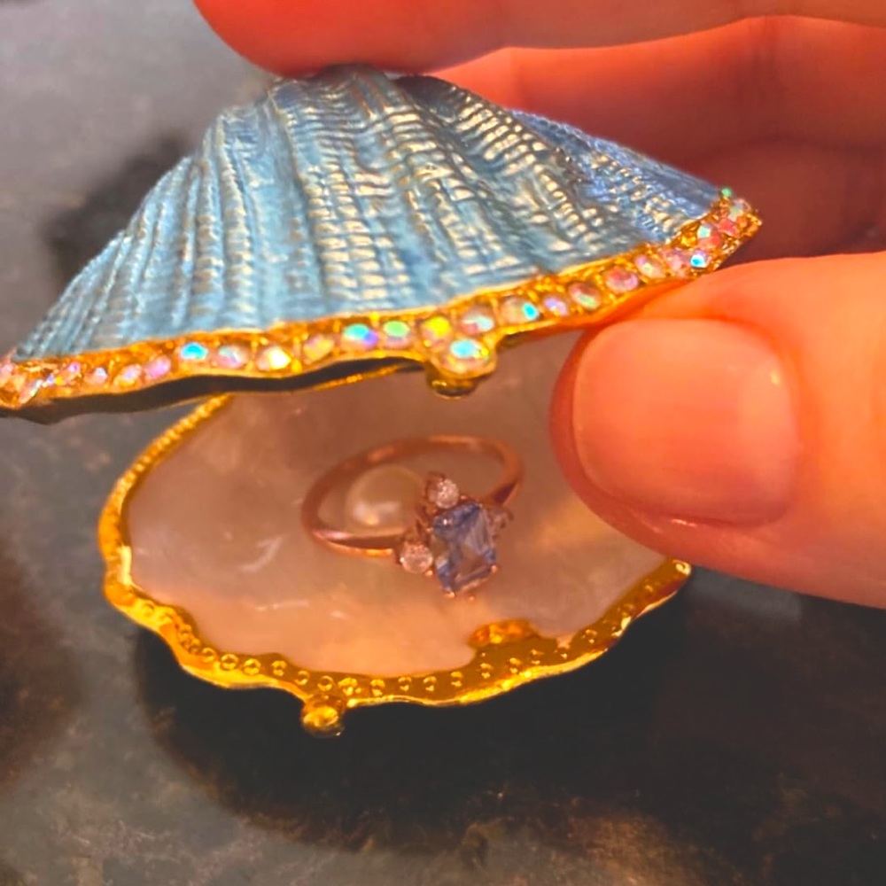 Seashell Crystal Jewelry Box - Picture 4 of 8